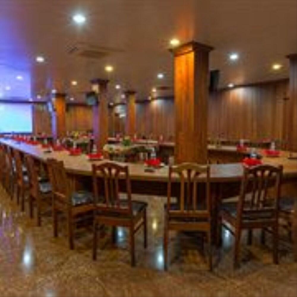 פנום פן Asia Hotel מראה חיצוני תמונה